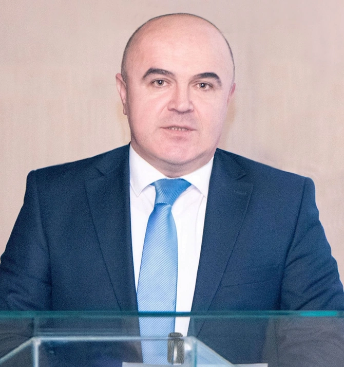 Daşınmaz əmlakın qiyməti artmağa davam edəcək — İqtisadçı səbəblərdən DANIŞDI Daşınmaz əmlakın qiyməti artmağa davam edəcək — İqtisadçı səbəblərdən DANIŞDI