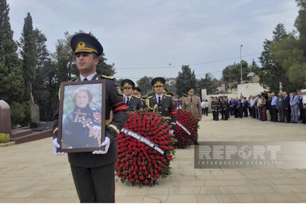 Prezident və birinci xanım Fatma Səttarovanın dəfn mərasiminə əklil göndərdi — FOTO
