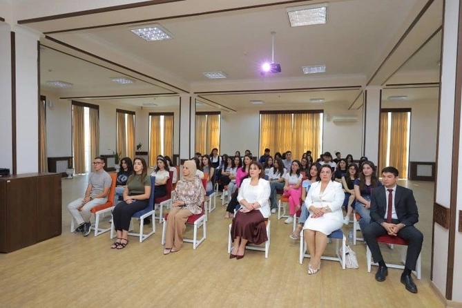 Naxçıvanda “Könüllülük pedaqogikasının öyrənilməsi” adlı layihənin icrasına başlanılıb — FOTOLAR