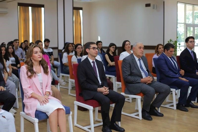 Naxçıvanda “Könüllülük pedaqogikasının öyrənilməsi” adlı layihənin icrasına başlanılıb — FOTOLAR