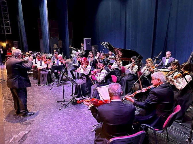 Gəncə Dövlət Filarmoniyasında bəstəkar Arif Məlikovun mahnılarından ibarət konsert proqramı təqdim olunub — FOTOLAR Gəncə Dövlət Filarmoniyasında bəstəkar Arif Məlikovun mahnılarından ibarət konsert proqramı təqdim olunub — FOTOLAR