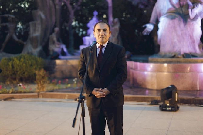 Gəncədə Nizami günləri layihəsi çərçivəsində Qiraət axşamı təşkil olunub — FOTOLAR Gəncədə Nizami günləri layihəsi çərçivəsində Qiraət axşamı təşkil olunub — FOTOLAR