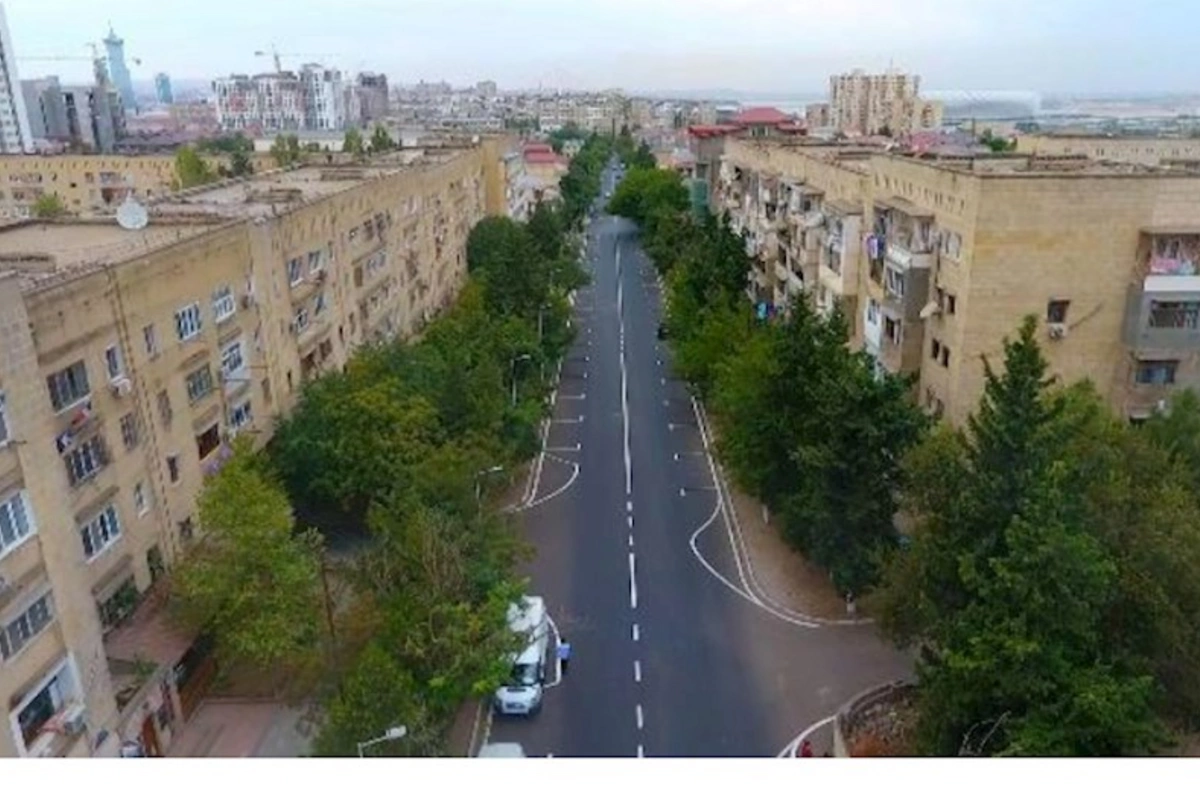 Bakıda yola qum töküb bağladılar