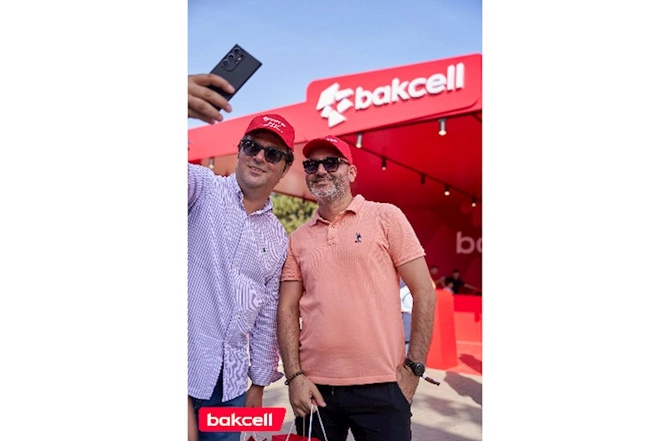 Media nümayəndələri “Bakcell”in “Formula 1” stendini ziyarət ediblər — FOTOLAR
