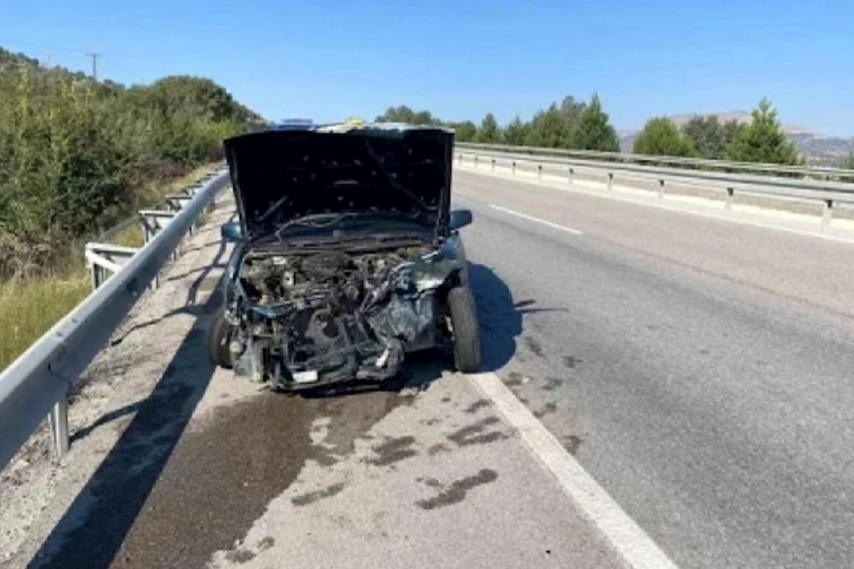 Opel səkiyə çırpıldı, ölən və xəsarət alan var