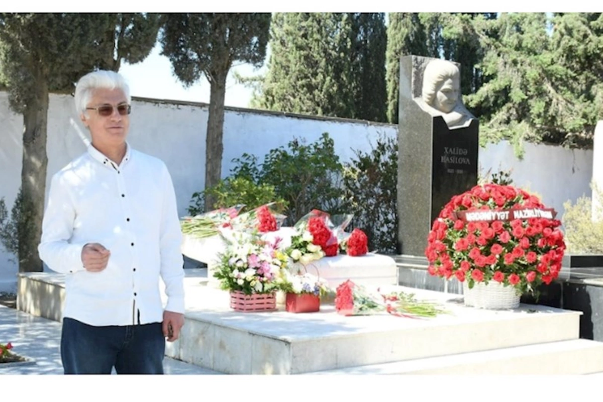 Görkəmli pianoçu Elmira Səfərovanın məzarı ziyarət olundu — FOTOLAR