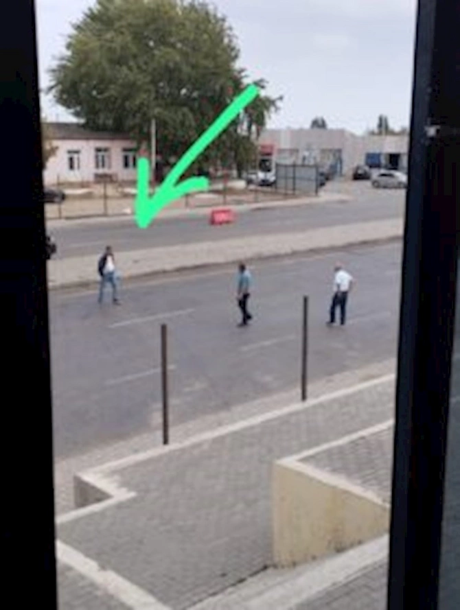 “Samur” Gömrük Terminalındakı Rüfət Qəhrəmanov kimdi? — Şahin Bağırovun adamı yoxsa… (FOTOLAR) “Samur” Gömrük Terminalındakı Rüfət Qəhrəmanov kimdi? — Şahin Bağırovun adamı yoxsa… (FOTOLAR)