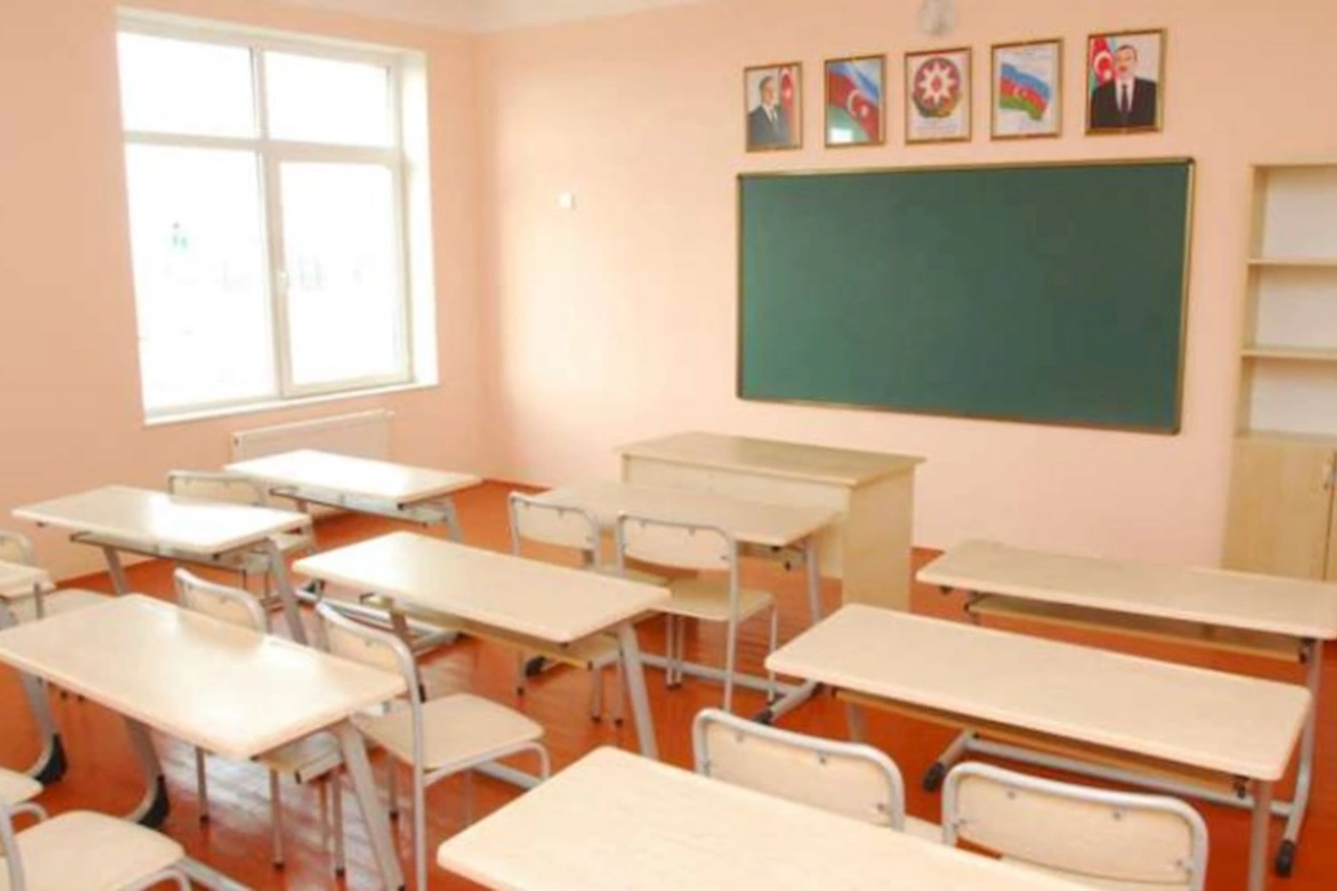 İlk dərs günü məktəbli bıçaqlandı