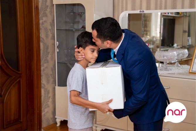 “Nar” YAŞAT Fondu ilə birgə “Bilik Günü” münasibətilə şəhid övladlarını təbrik etdi — FOTOLAR “Nar” YAŞAT Fondu ilə birgə “Bilik Günü” münasibətilə şəhid övladlarını təbrik etdi — FOTOLAR
