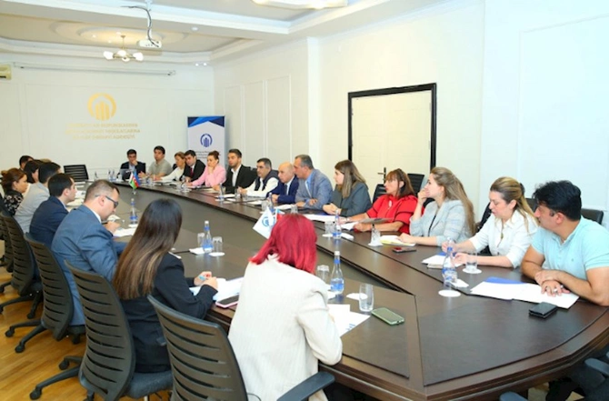 “COP29-la bağlı beynəlxalq təşəbbüslər” qrant müsabiqəsinin qalibləri ilə görüş — FOTOLAR