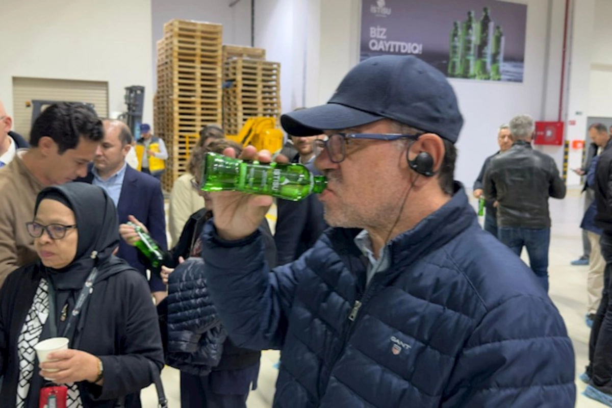 Xarici diplomatlar “İstisu” mineral su zavodunda