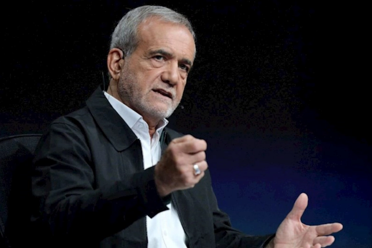 İran Prezidenti kürəkəninə vəzifə verdi
