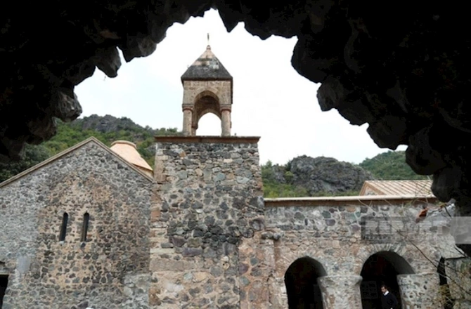 Diplomatik korpusun nümayəndələri Xudavəng monastır kompleksində — FOTOLAR Diplomatik korpusun nümayəndələri Xudavəng monastır kompleksində — FOTOLAR