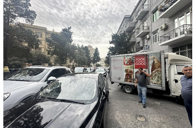 QHT sədri avtomobil qəzası keçirdi — FOTOLAR