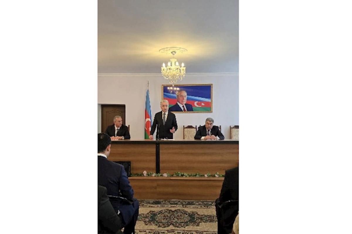 Hacıqabulun yeni icra başçısı kollektivə təqdim olundu