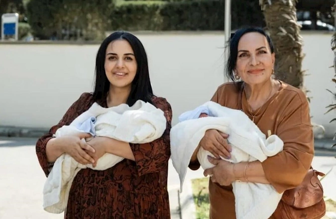 Azərbaycanda 50 yaşlı müğənni ana oldu — FOTOLAR
