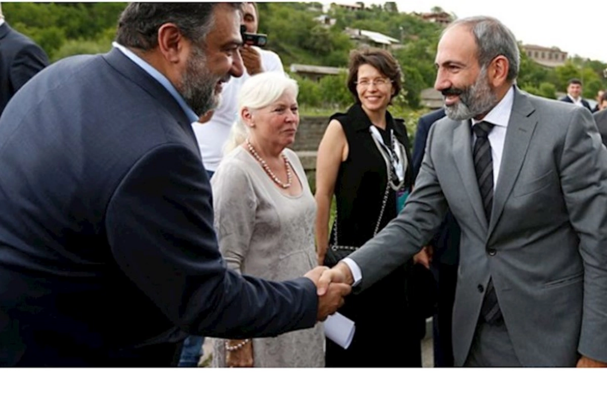 Vardanyan Bakı həbsxanasından Paşinyana cavab verdi