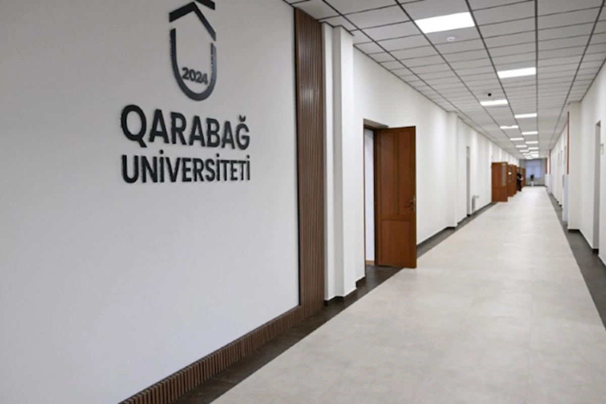 Qarabağ Universitetinin LOQOSU