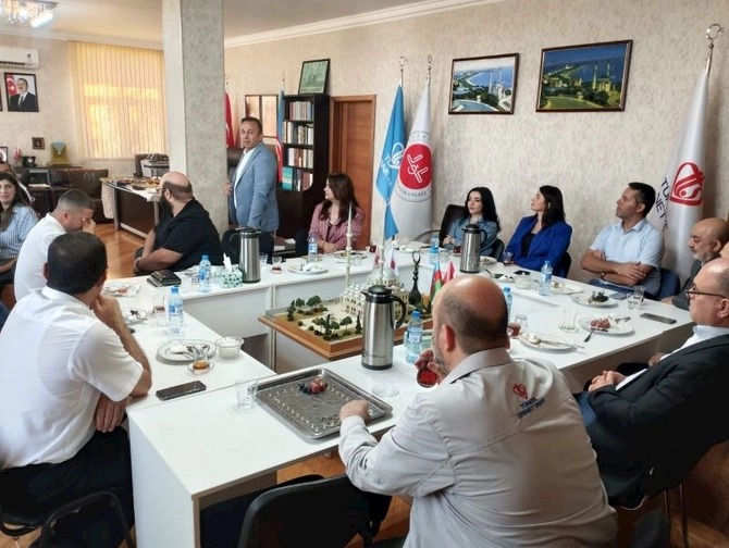 Türkiyə səfirliyinin Dini işlər üzrə müşavirliyində jurnalistlərlə görüş keçirildi — FOTOLAR Türkiyə səfirliyinin Dini işlər üzrə müşavirliyində jurnalistlərlə görüş keçirildi — FOTOLAR