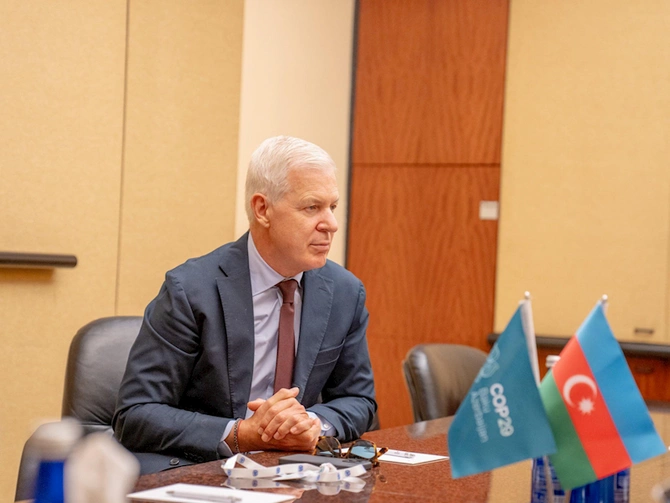 Muxtar Babayev Andersenlə Xəzərin suyunun səviyyəsindən danışdı — FOTOLAR