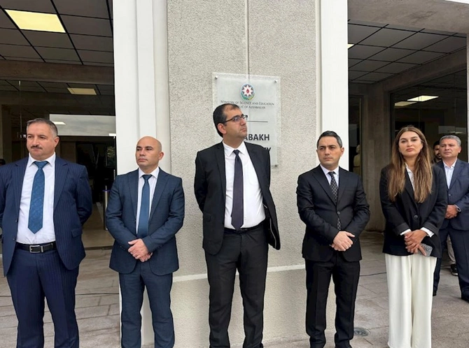 Qarabağ Universitetində ilk dərs günündən FOTOLAR Qarabağ Universitetində ilk dərs günündən FOTOLAR