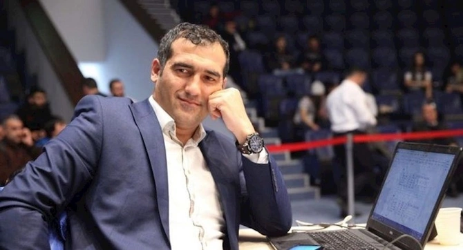 Tanınmış jurnalist vəzifədən getdi — FOTO