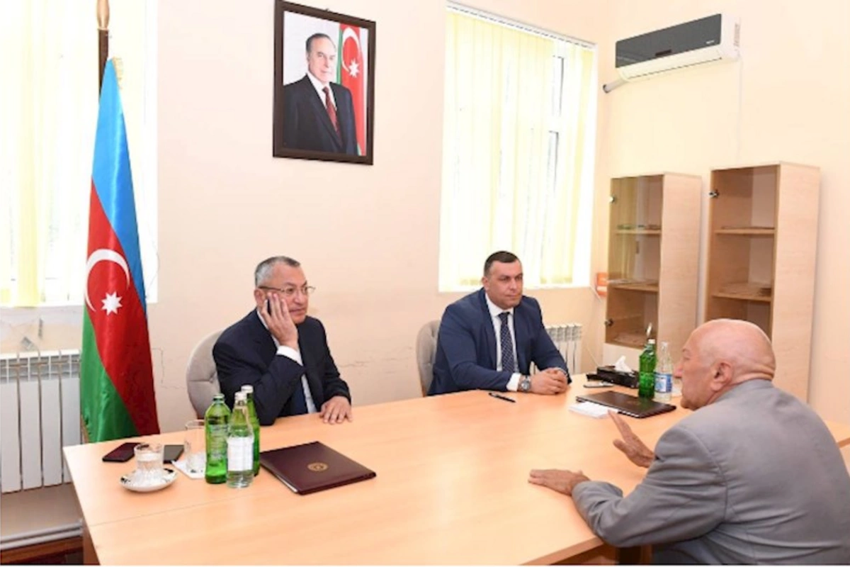 Dövlət Komitəsinin sədri Goranboyda vətəndaşları qəbul edib — FOTOLAR
