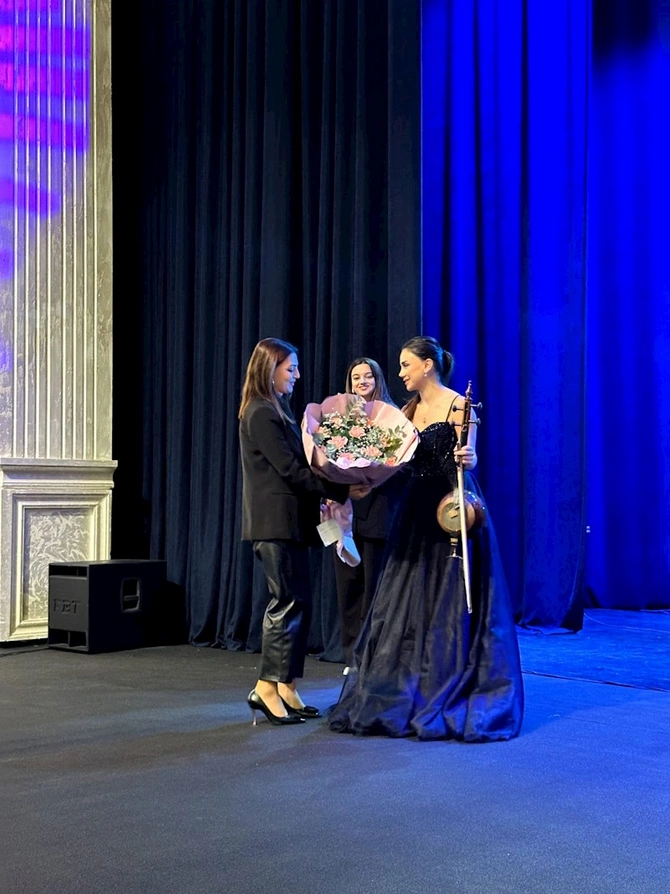 Gəncə Dövlət Filarmoniyasında “Ruhun qidası” adlı konsert — FOTOLAR Gəncə Dövlət Filarmoniyasında “Ruhun qidası” adlı konsert — FOTOLAR