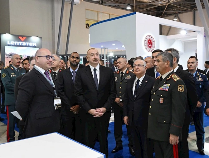 İlham Əliyev V “ADEX-2024” və “Securex Caspian” sərgiləri ilə tanış olub — FOTOLAR İlham Əliyev V “ADEX-2024” və “Securex Caspian” sərgiləri ilə tanış olub — FOTOLAR