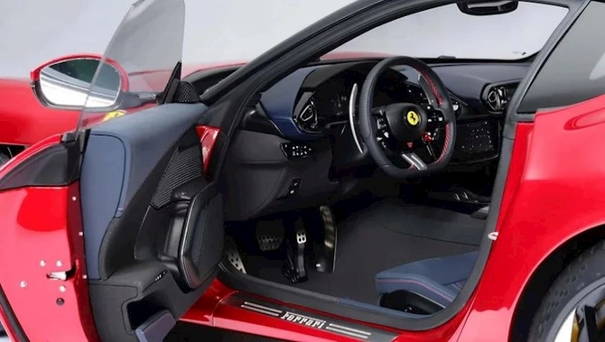 Lada qiymətinə Ferrari satılır— FOTOLAR Lada qiymətinə Ferrari satılır— FOTOLAR