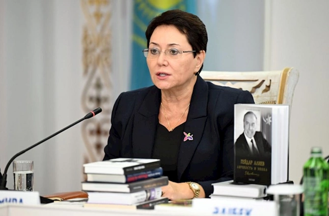 Qazax dilinə tərcümə edilmiş “Zərifə və Heydər Əliyevlər. Əbədiyaşar məhəbbət” kitabı təqdim olundu — FOTOLAR