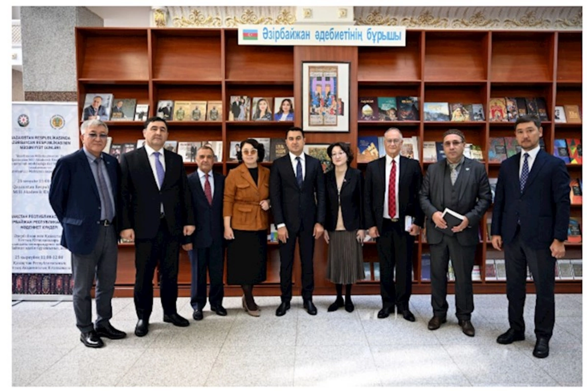 Qazaxıstan Milli Akademik Kitabxanasında “Azərbaycan ədəbiyyatı guşəsi”nin açılışı — FOTOLAR