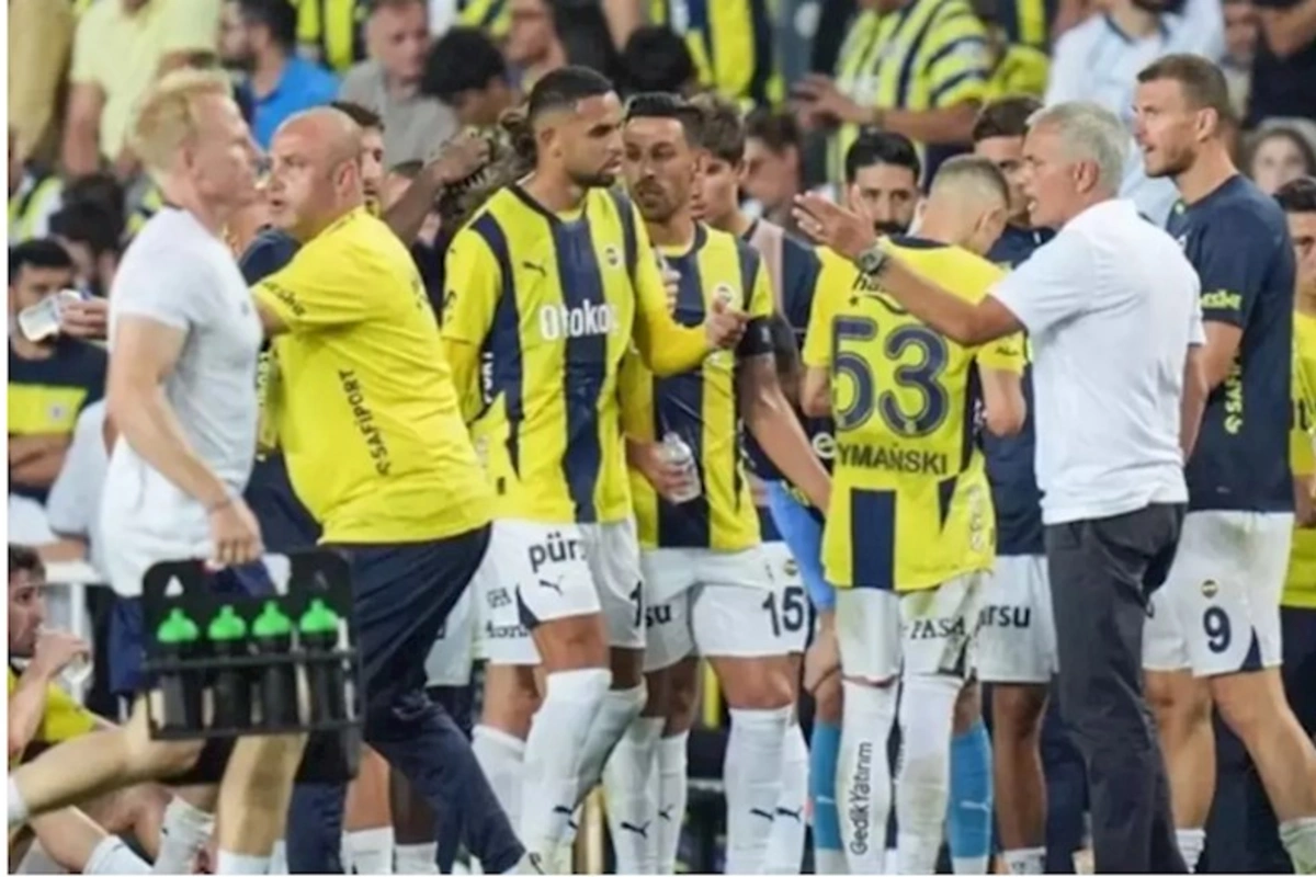 “Fənərbağça“nın əsas hücumçusu zədələndi — FOTO