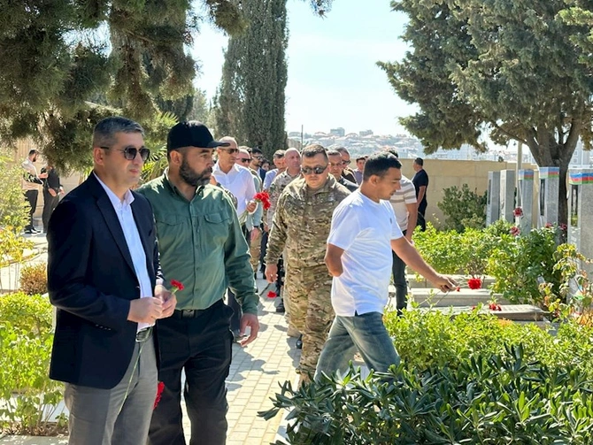 Xüsusi təyinatlıların qaziləri, şəhid ailələri və veteranları İB-nın üzvləri şəhidləri yad etdi — FOTOLAR