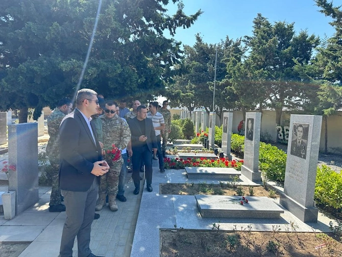 Xüsusi təyinatlıların qaziləri, şəhid ailələri və veteranları İB-nın üzvləri şəhidləri yad etdi — FOTOLAR