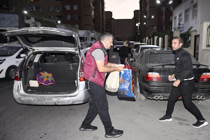 İlk köç karvanı Cəbrayıla çatıb, açarlar təqdim olunub — FOTOLAR (YENİLƏNDİ) İlk köç karvanı Cəbrayıla çatıb, açarlar təqdim olunub — FOTOLAR (YENİLƏNDİ)