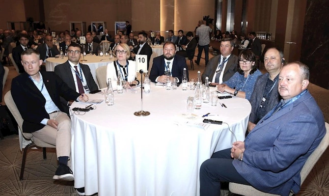Bakıda İqlim Dəyişmələri və Ədalətli Keçid: Həmkarlar İttifaqlarının Rolu və Fəaliyyətləri mövzusunda beynəlxalq konfrans keçirilir (FOTOLAR)