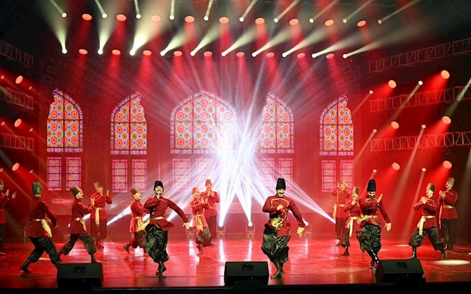 Qazaxıstanda Azərbaycan Dövlət Rəqs Ansamblının möhtəşəm konserti olub — FOTOLAR
