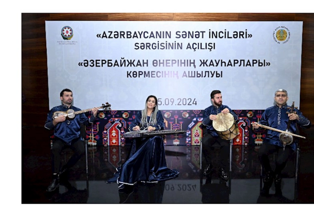 Astanada “Azərbaycanın sənət inciləri” adlı sərgi təşkil olunub — FOTOLAR