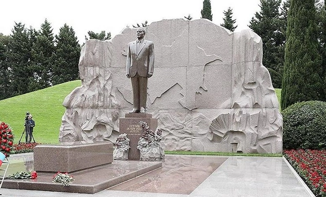 Bakıda İqlim Dəyişmələri və Ədalətli Keçid: Həmkarlar İttifaqlarının Rolu və Fəaliyyətləri mövzusunda beynəlxalq konfrans keçirilir (FOTOLAR)