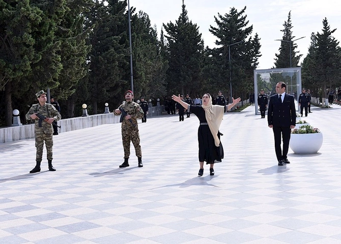 Sumqayıtda şəhidlərin xatirəsi anılıb — FOTOLAR