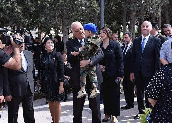 Sumqayıtda şəhidlərin xatirəsi anılıb — FOTOLAR
