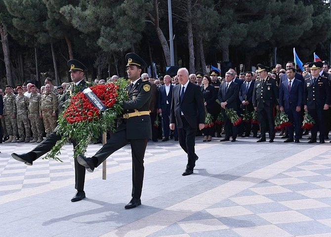 Sumqayıtda şəhidlərin xatirəsi anılıb — FOTOLAR
