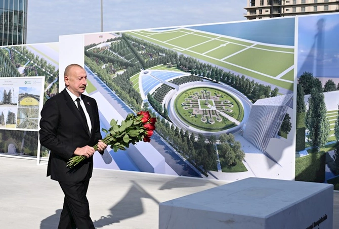 Prezident Zəfər parkında olub — YENİLƏNDİ (FOTOLAR) Prezident Zəfər parkında olub — YENİLƏNDİ (FOTOLAR)