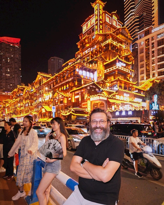 Taleh Yüzbəyov Çində — FOTOLAR