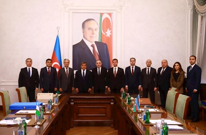 Kamran Əliyev özbəkistanlı həmkarını Bakıda Yüksək Səviyyəli plenar sessiyaya dəvət etdi — FOTOLAR