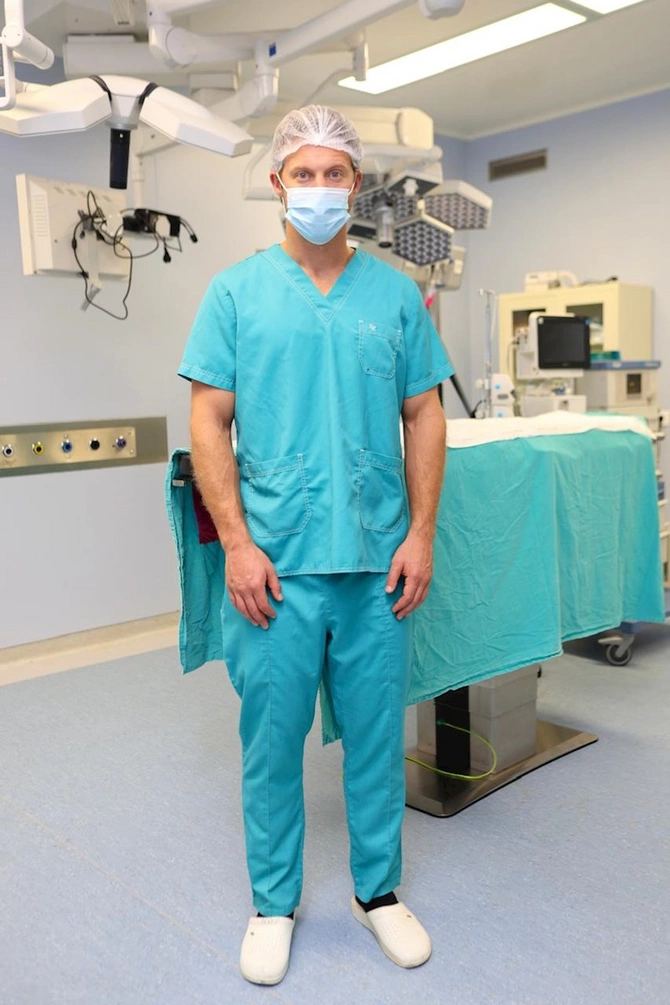 ABŞ-li həkim tibbi təcrübə üçün Yeni Klinikanı seçdi