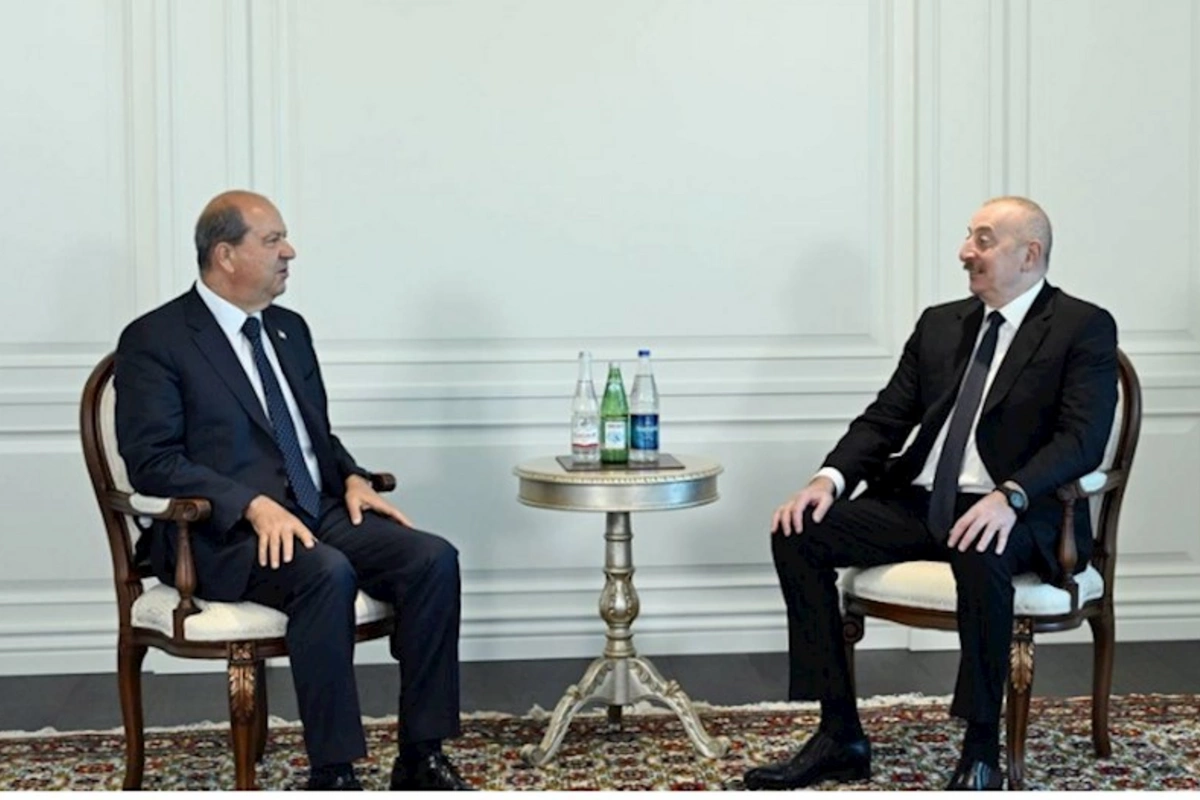 Ersin Tatar Prezident İlham Əliyevə zəng etdi