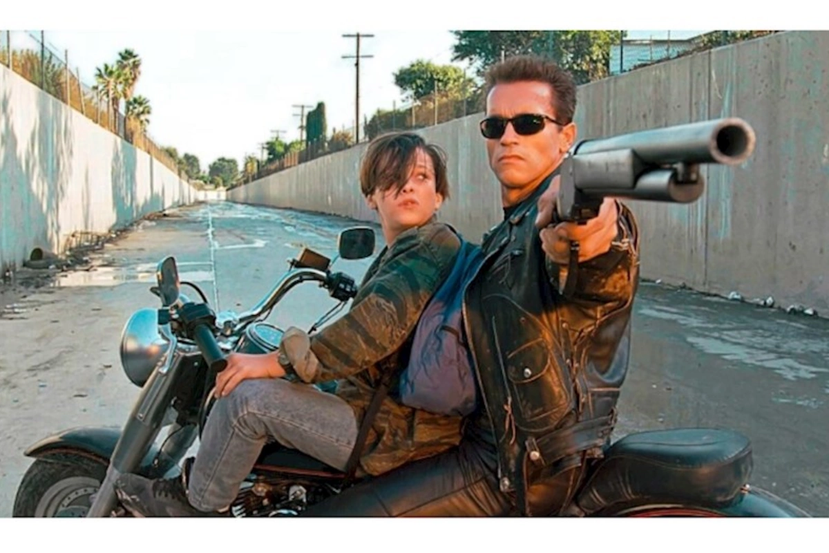 “2027-ci ildə Ukraynada öldürülüb”, süni intellekt…— Terminator filmindəki qəribə mesajlar (FOTOLAR)