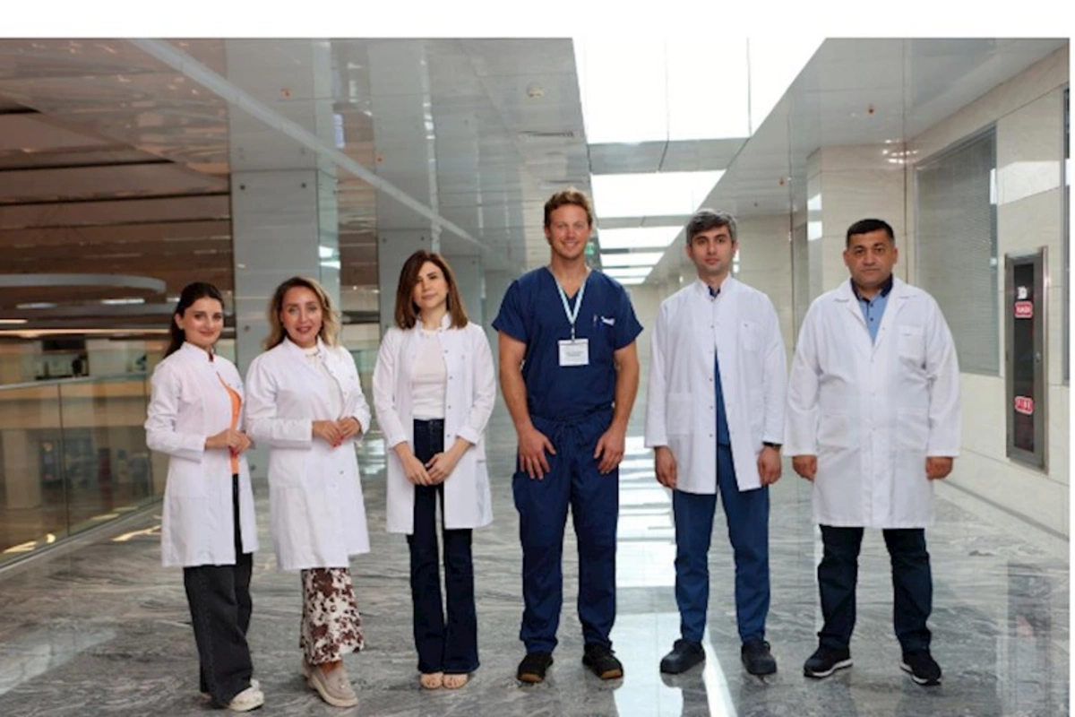 ABŞ-li həkim tibbi təcrübə üçün Yeni Klinikanı seçdi